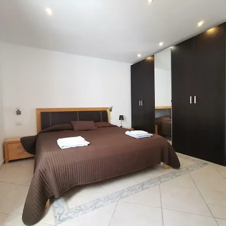 Townhouse Del Sol *