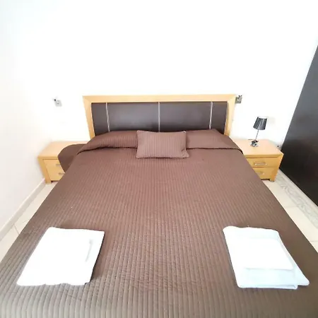 Townhouse Del Sol *